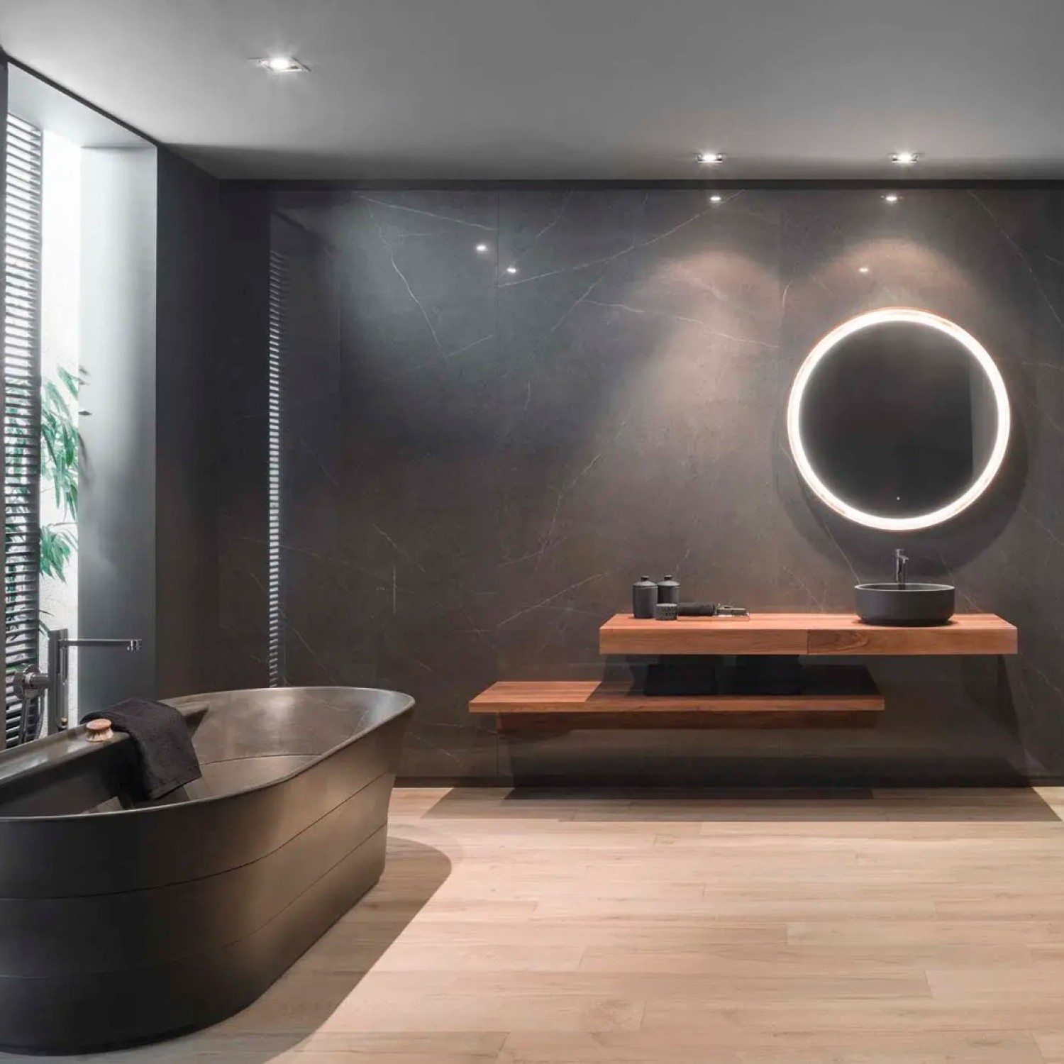 Liem Grey - Image 4