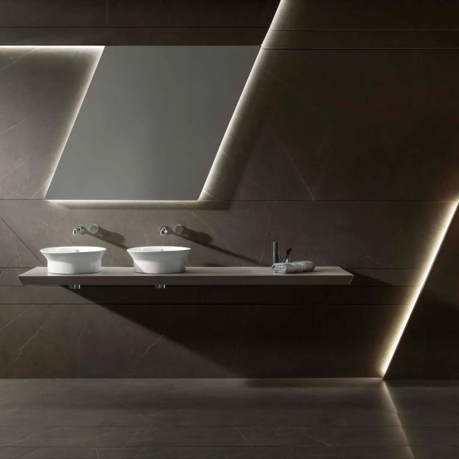 Liem Grey - Image 6