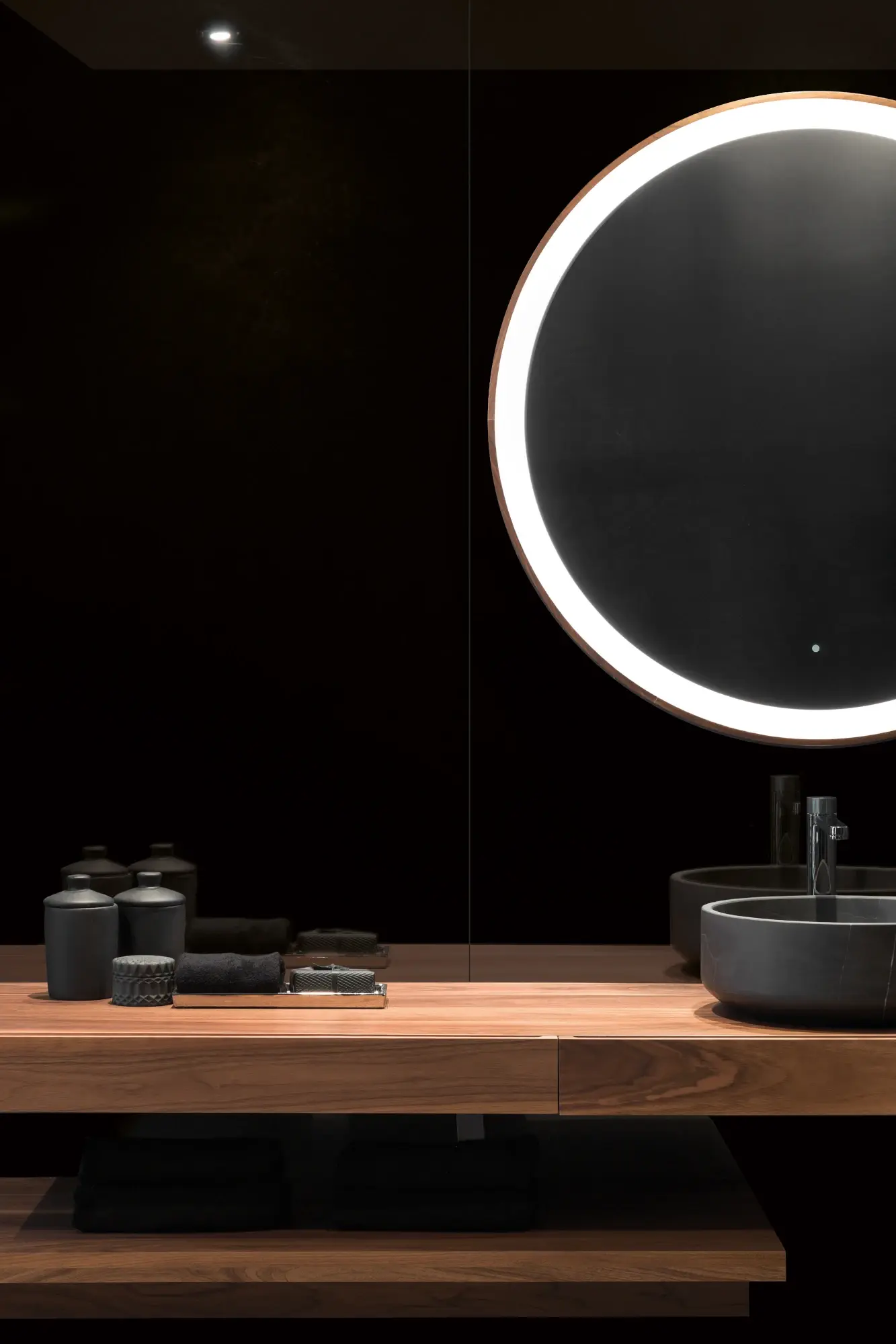 Solo Black - Image 2